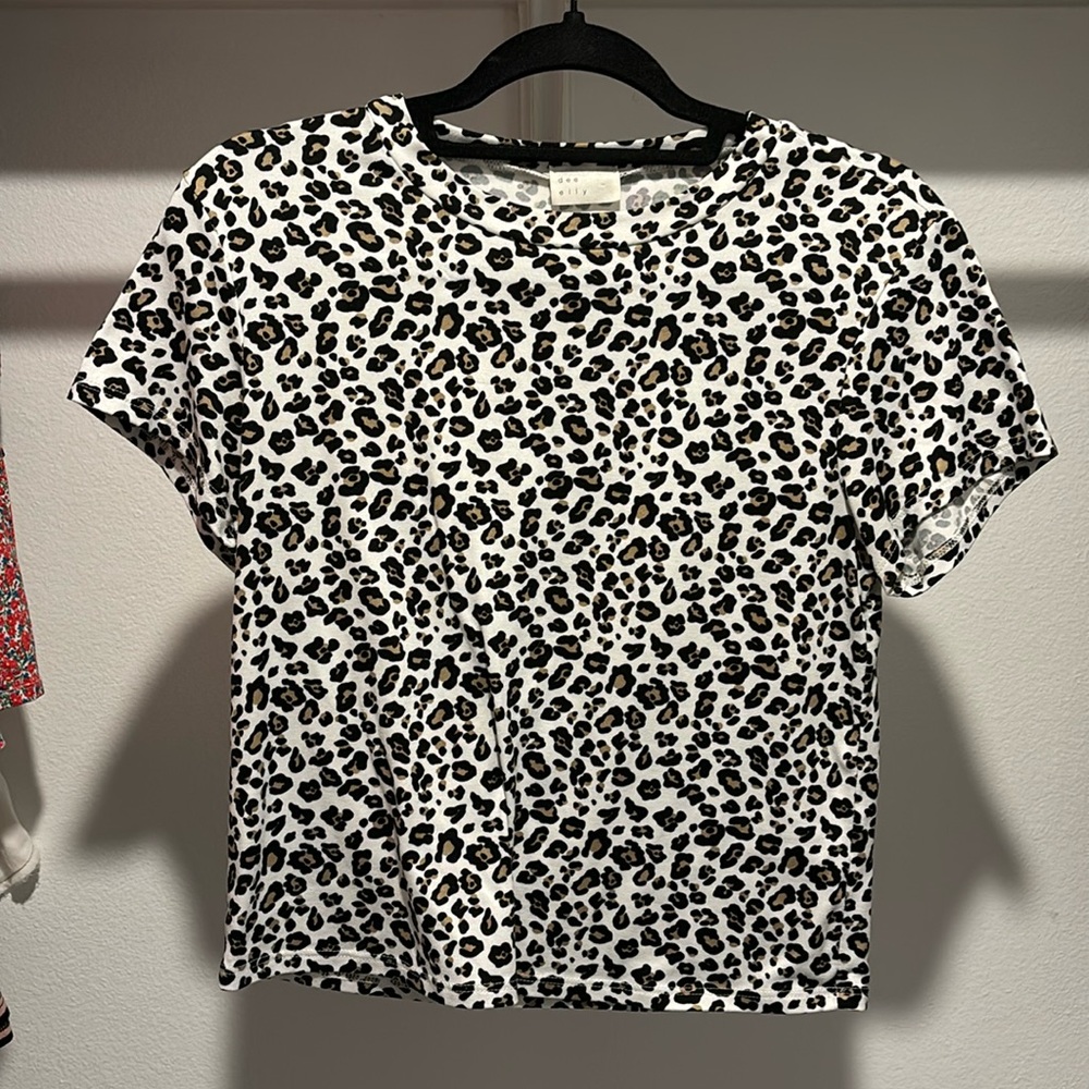 Cheetah print tee